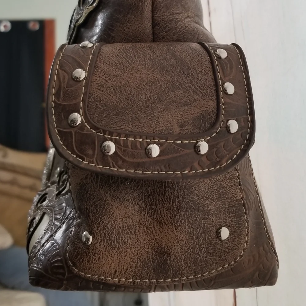Concealed Carry Fleur De Lis Embellished Handbag - Picture 4 of 12